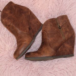 Daytrip wedge booties